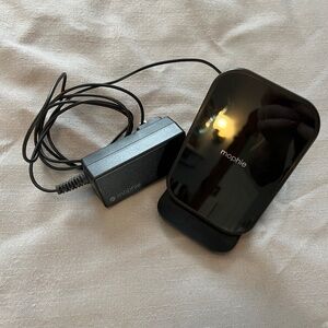 🎉HP🎉Mophie Wireless Contact Charging Stand